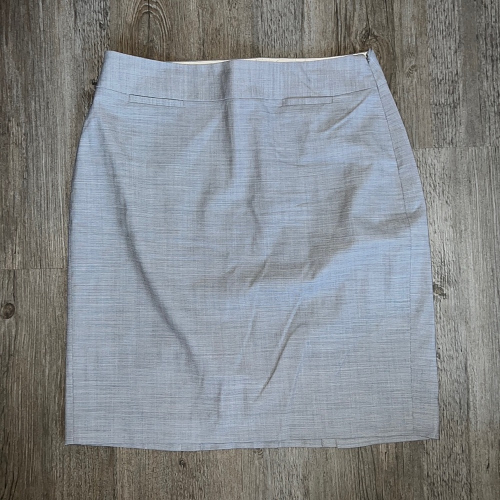 Banana Republic Women's Light Gray Pencil Skirt Size 10P